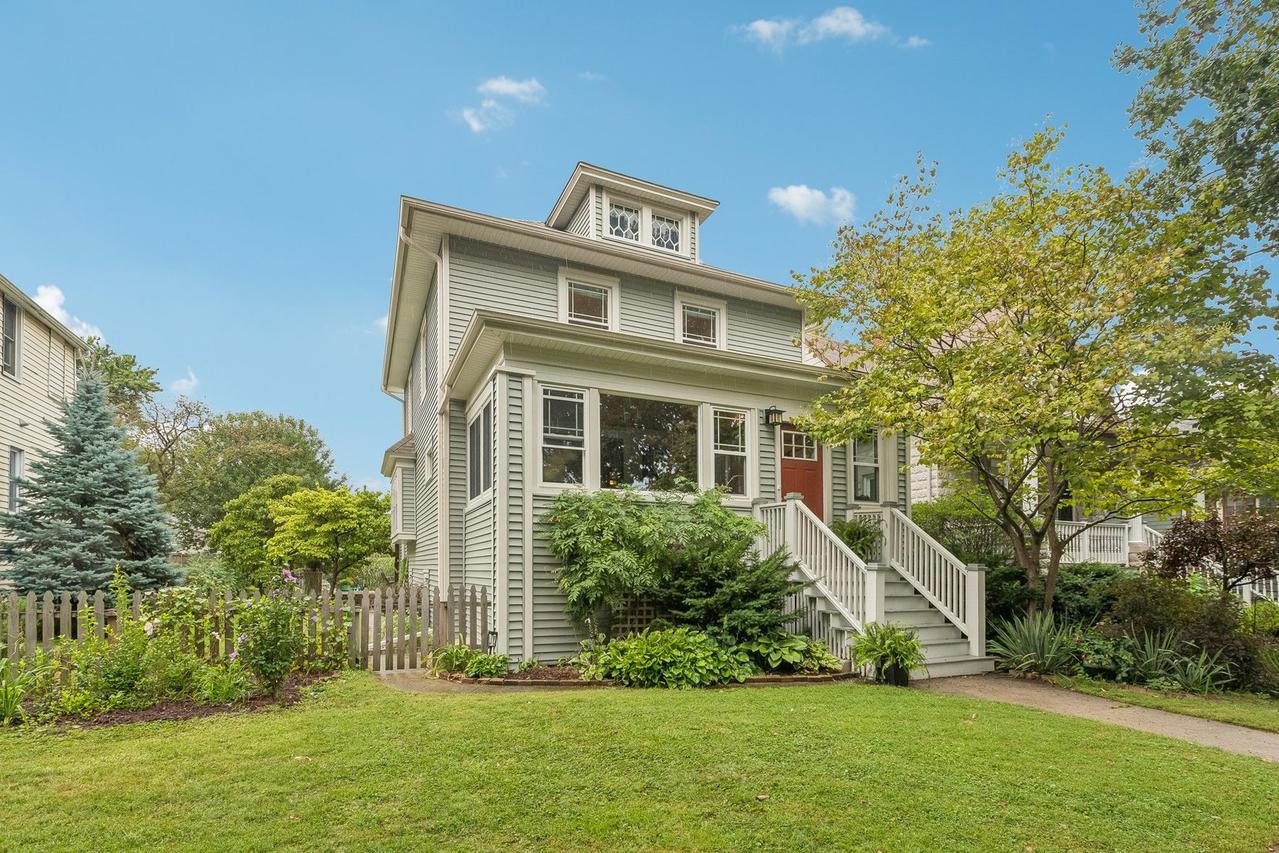 815 S Harvey Ave., Oak Park, IL 60304