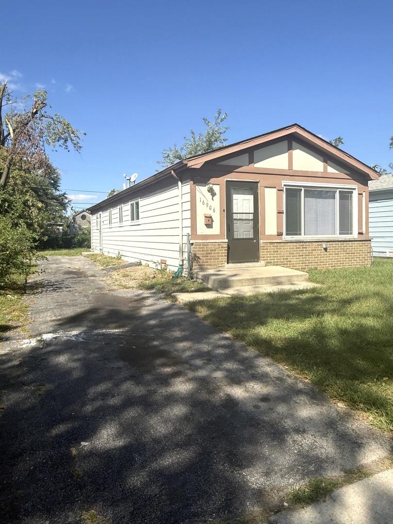 16906 Orchard Ridge Ave., Hazel Crest, IL 60429