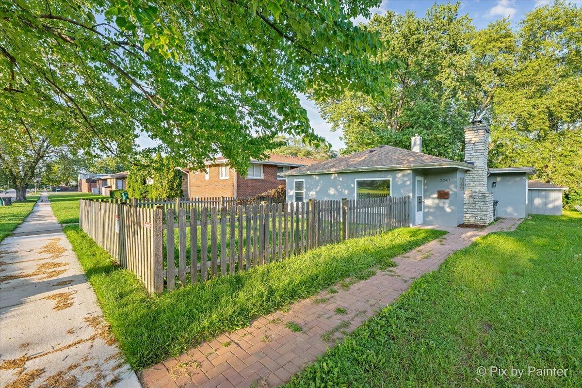 2241 Galilee Ave., Zion, IL 60099