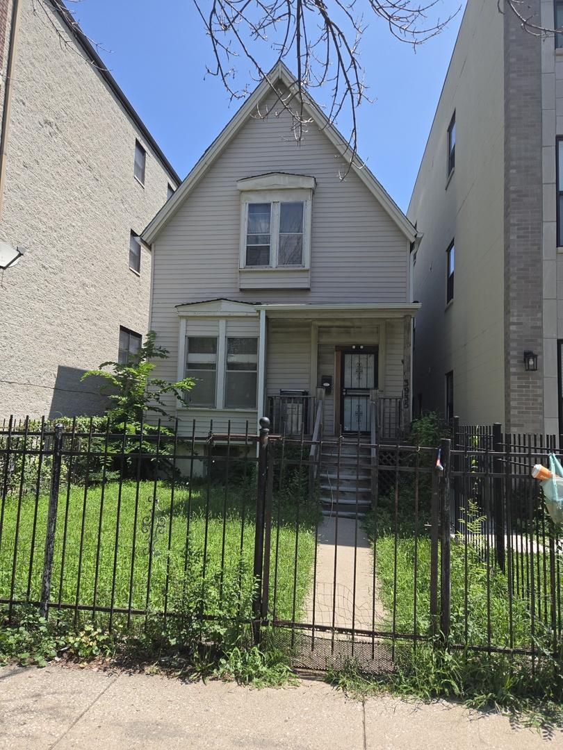 3935 S Indiana Ave., Chicago, IL 60653
