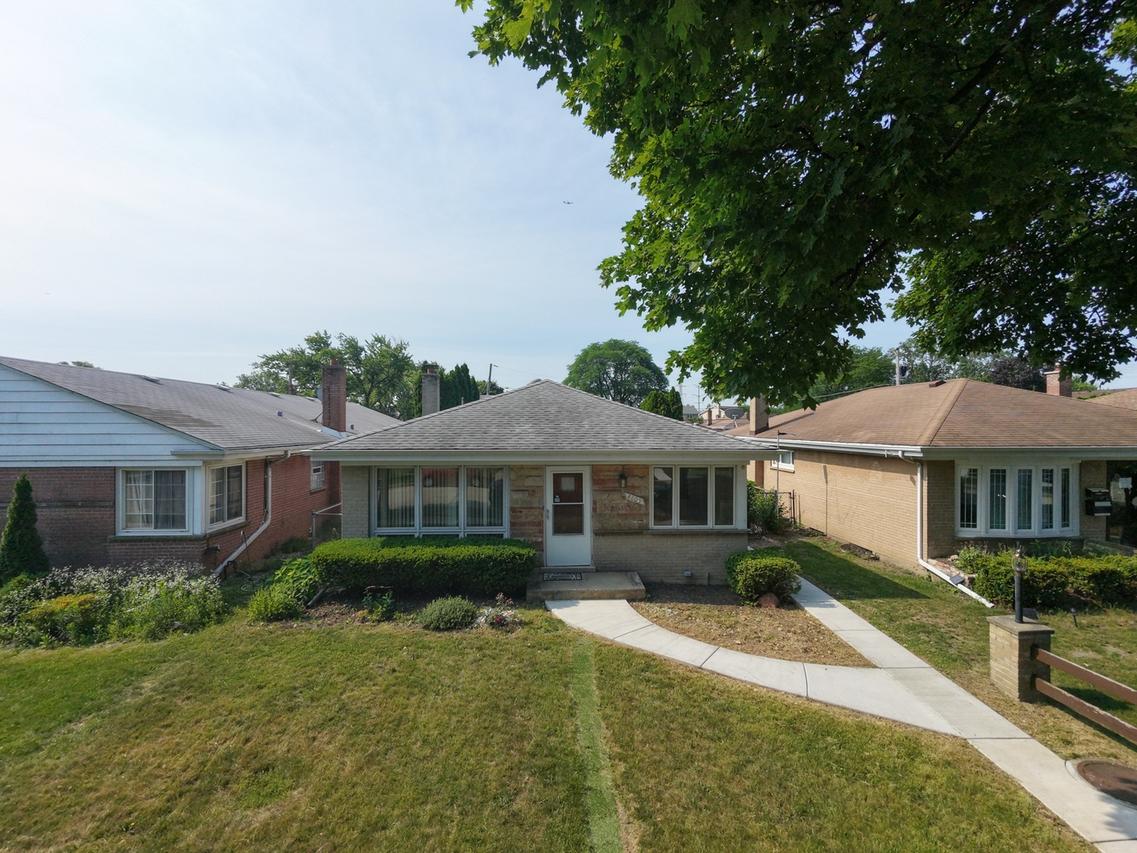 [Address Hidden by Seller], Skokie, IL 60076