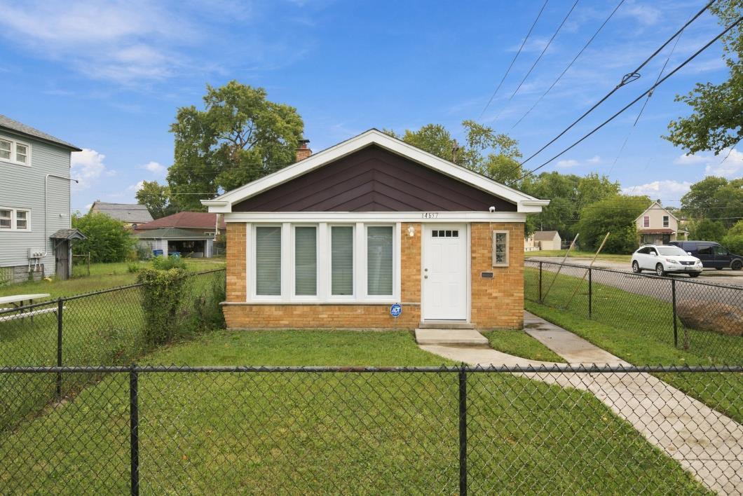 14637 Vincennes Rd., Harvey, IL 60426