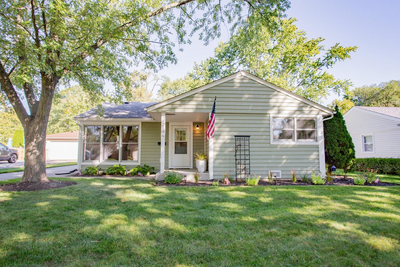 2106 Grouse Ln., Rolling Meadows, IL 60008