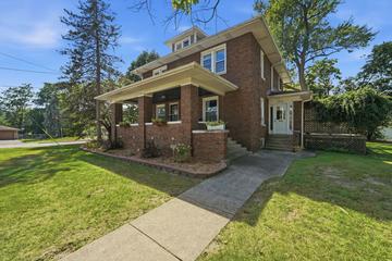 New Homes For Sale This Week That Attend Homewood-Flossmoor High School: September 4th to September 10th
