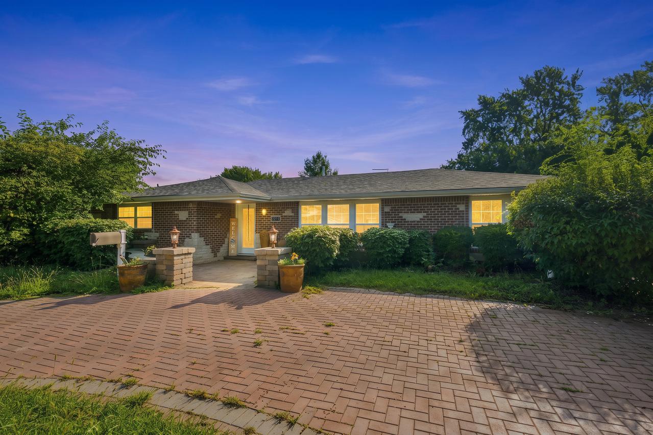 1124 Gael Dr., Joliet, IL 60435