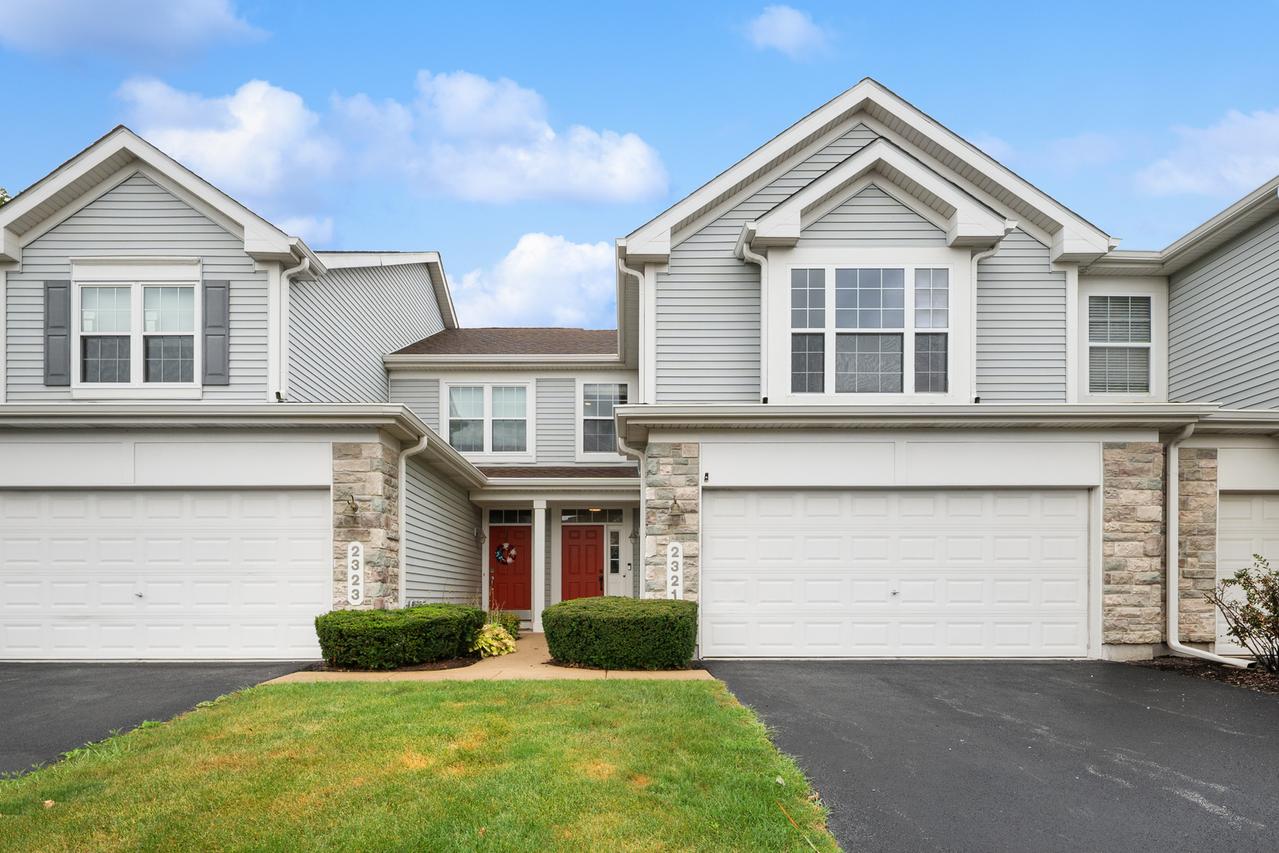 2321 Georgetown Cir., Aurora, IL 60503