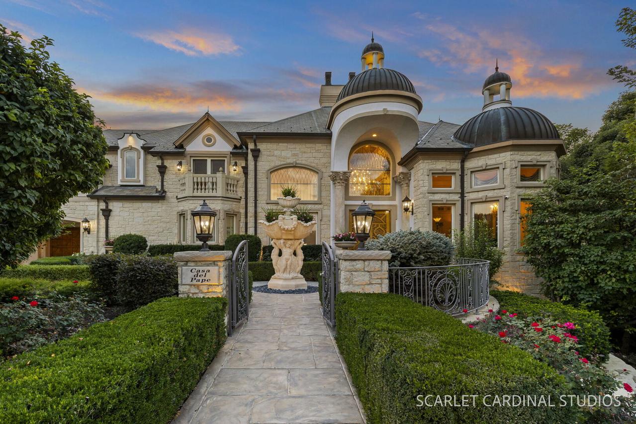 51 Ford Ln., Naperville, IL 60565