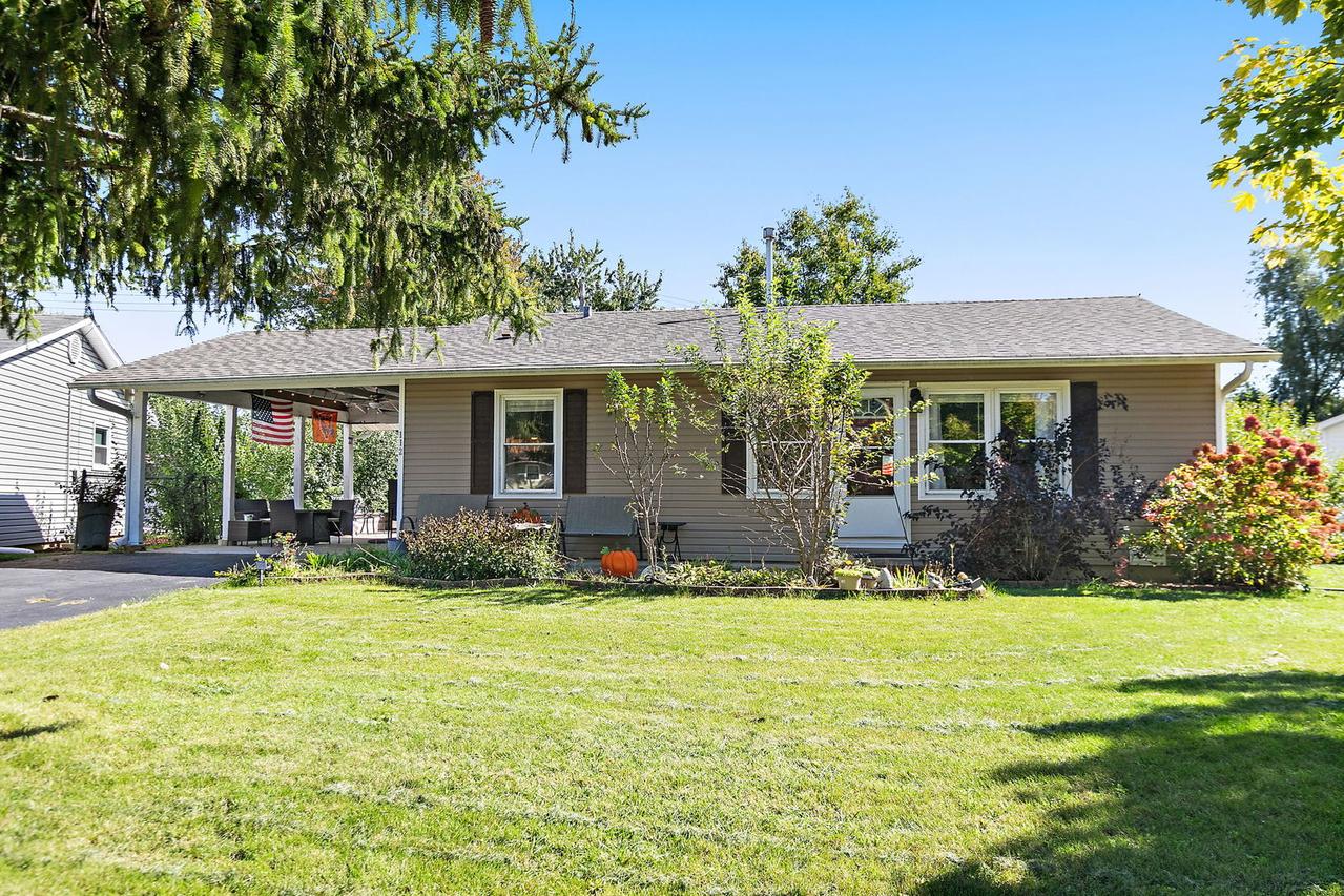 112 Mccabe Dr., Streamwood, IL 60107