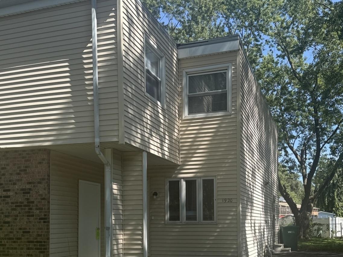 1920 Moore Ave., Joliet, IL 60433
