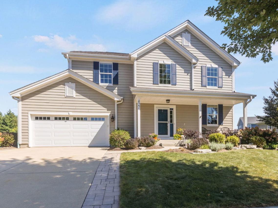 422 W Amberside Dr., Elgin, IL 60124