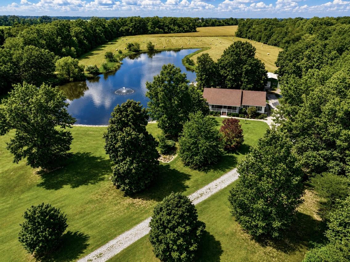 7507 Krutsinger Rd., Kinmundy, IL 62854