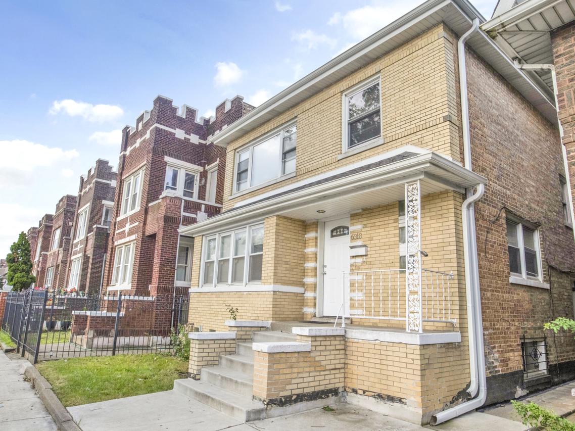 6318 S Mozart St., Chicago, IL 60629