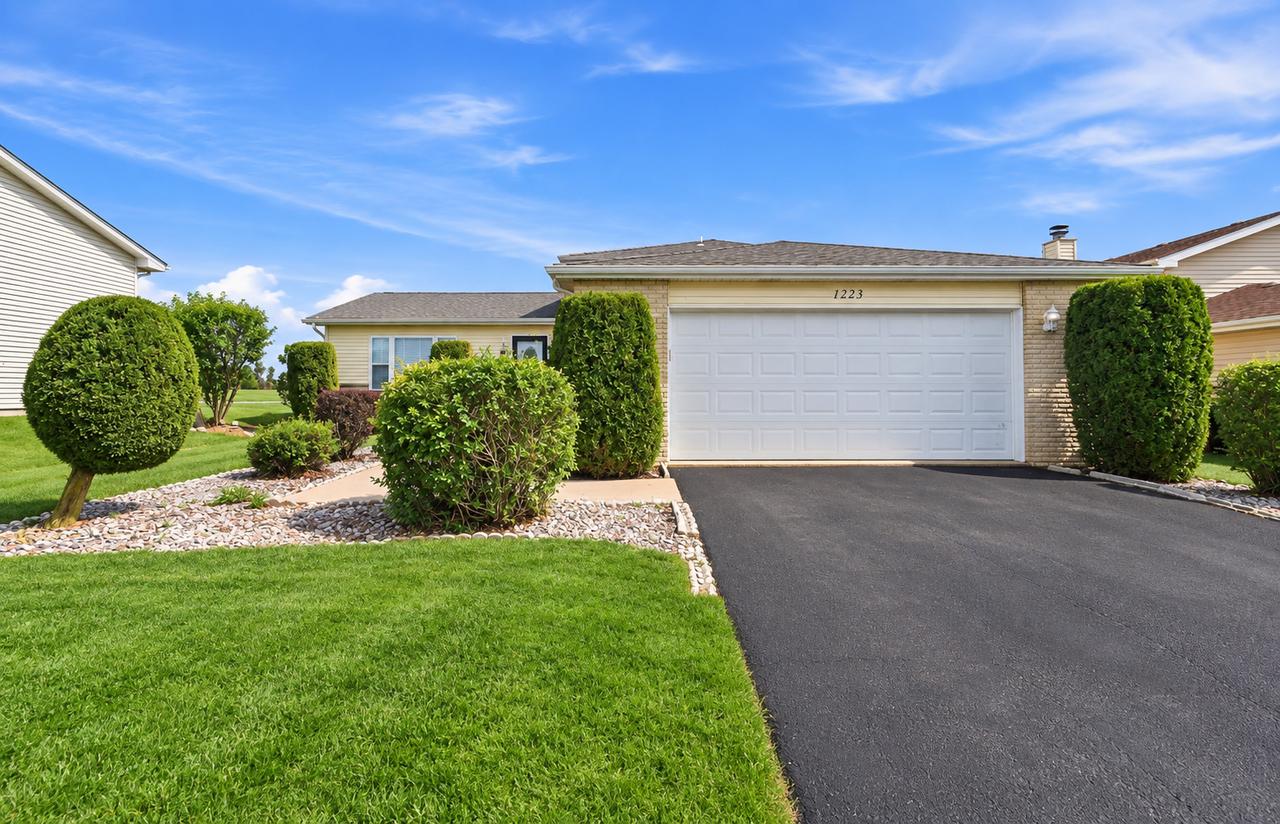 1223 Harvest Ln., University Park, IL 60484