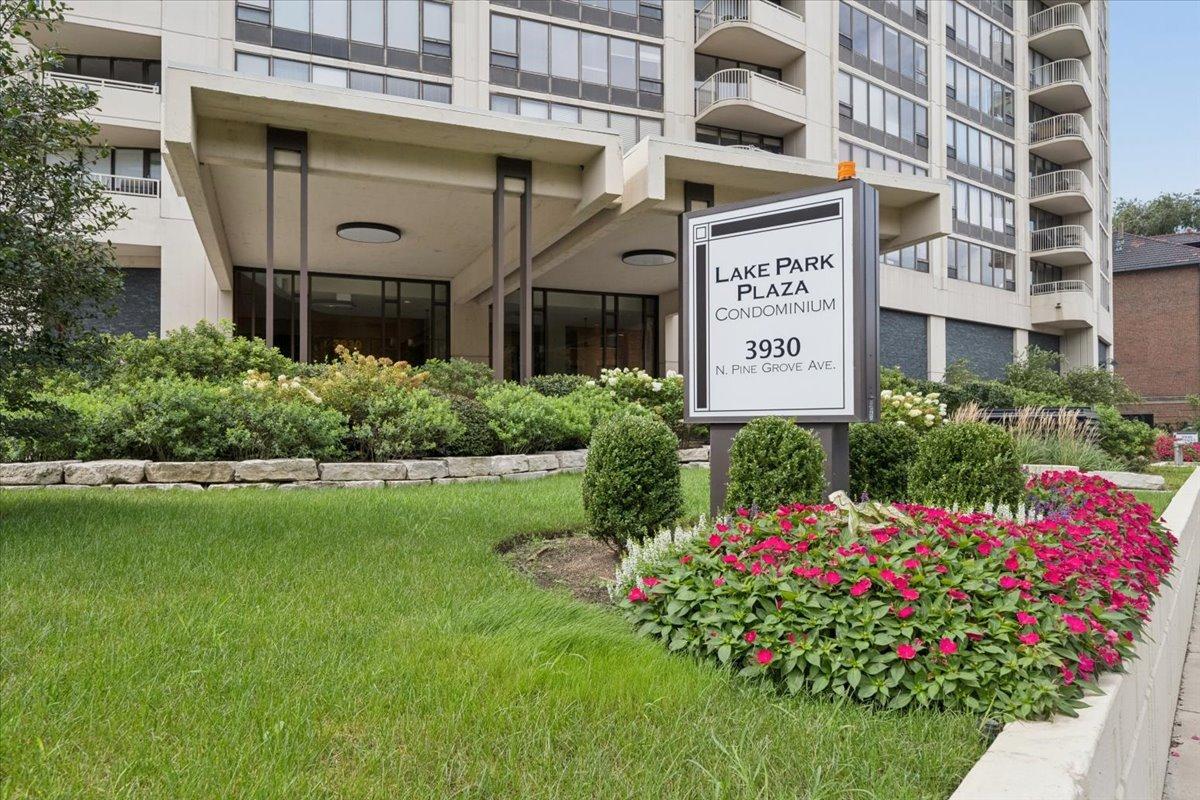 3930 N Pine Grove Ave. #2612, Chicago, IL 60613