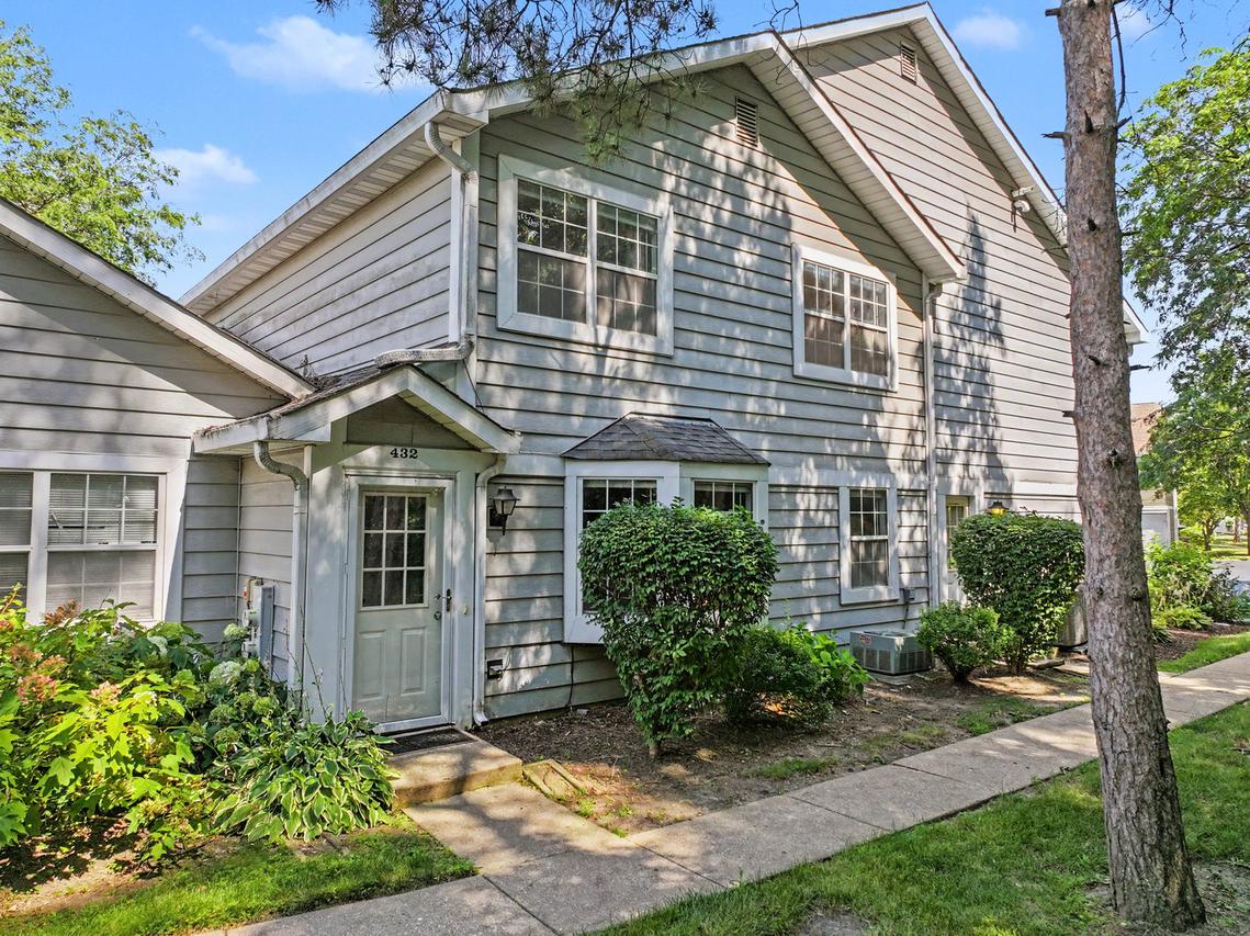 432 N Lake Shore Dr., Palatine, IL 60067