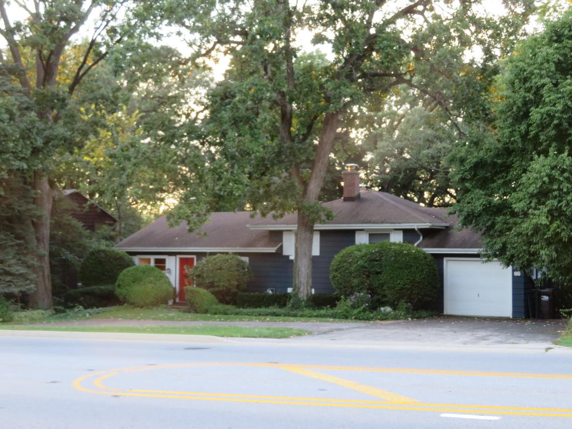 58 E Terra Cotta Ave., Crystal Lake, IL 60014