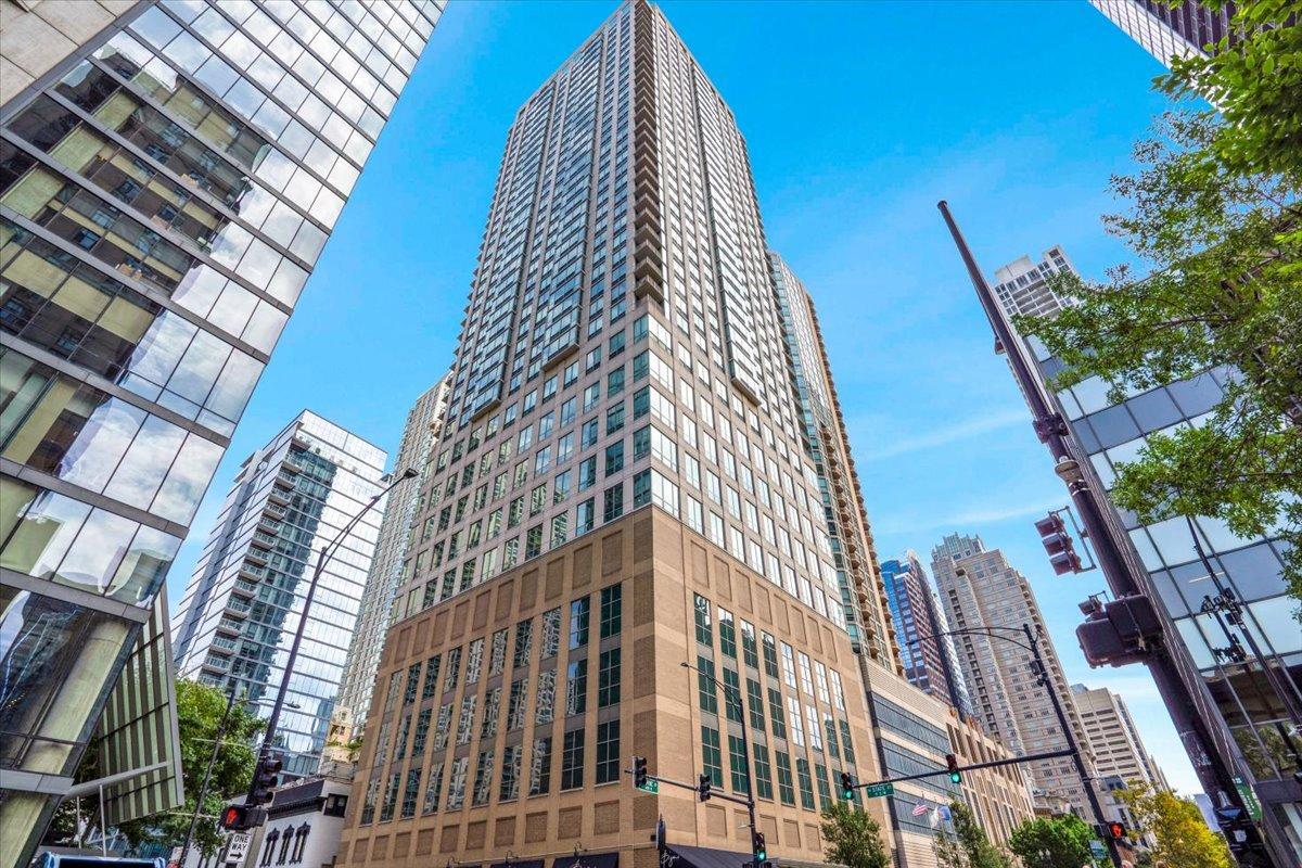 2 E Erie St. #2001, Chicago, IL 60611