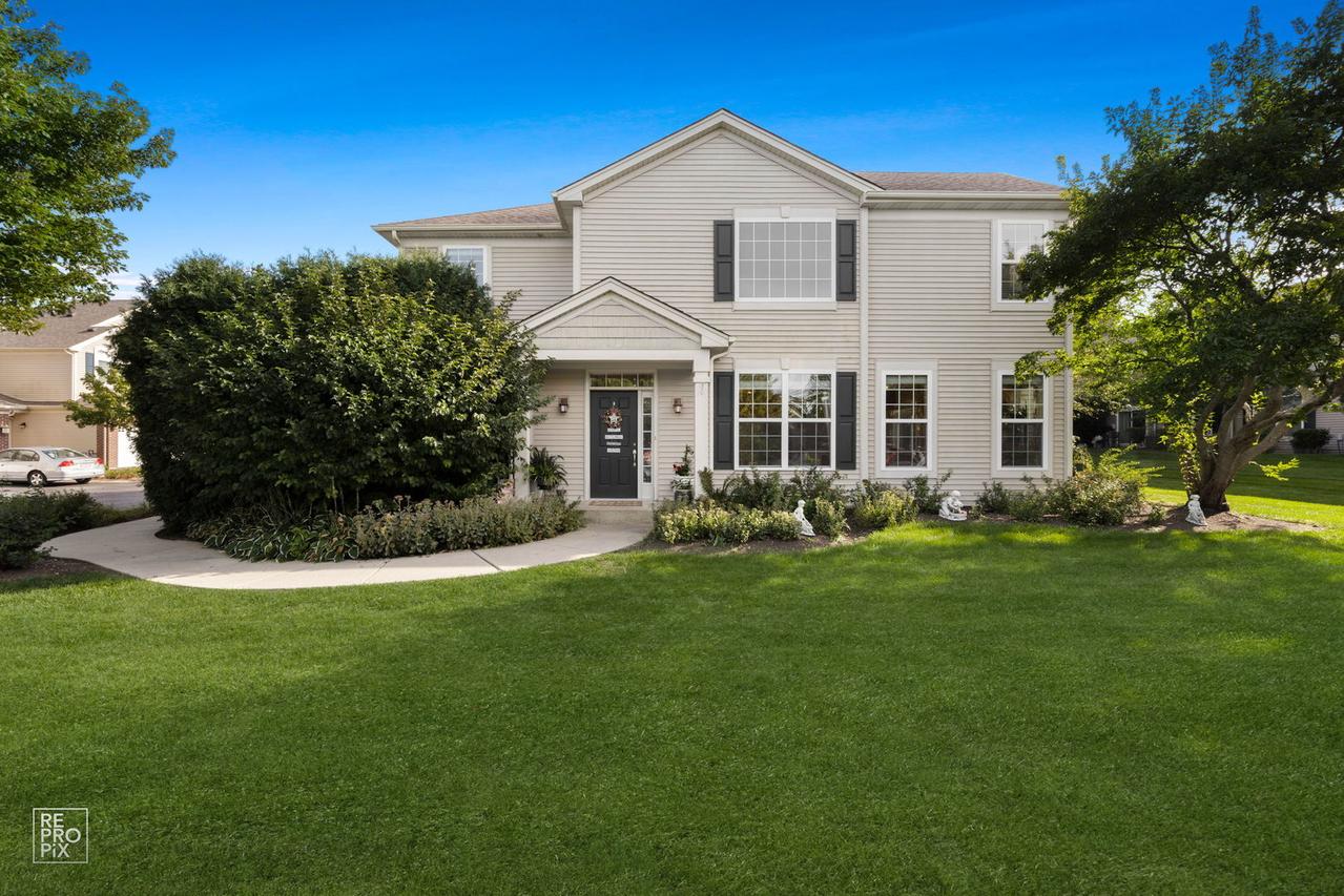 10073 Cummings St., Huntley, IL 60142