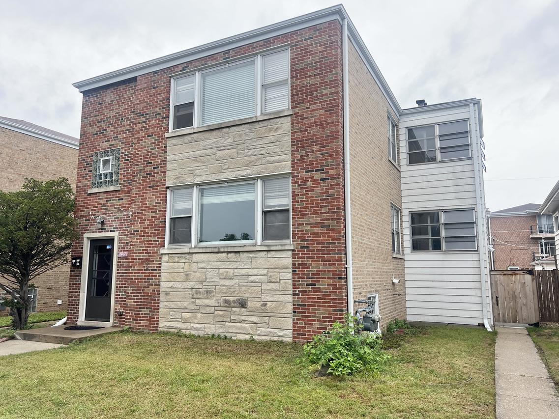 5032 Crain St., Skokie, IL 60077