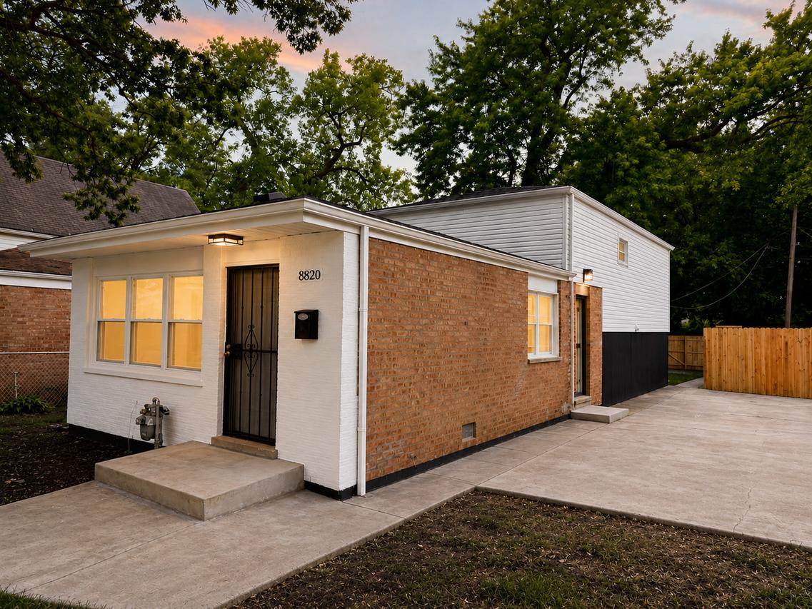 8820 S Princeton Ave., Chicago, IL 60620