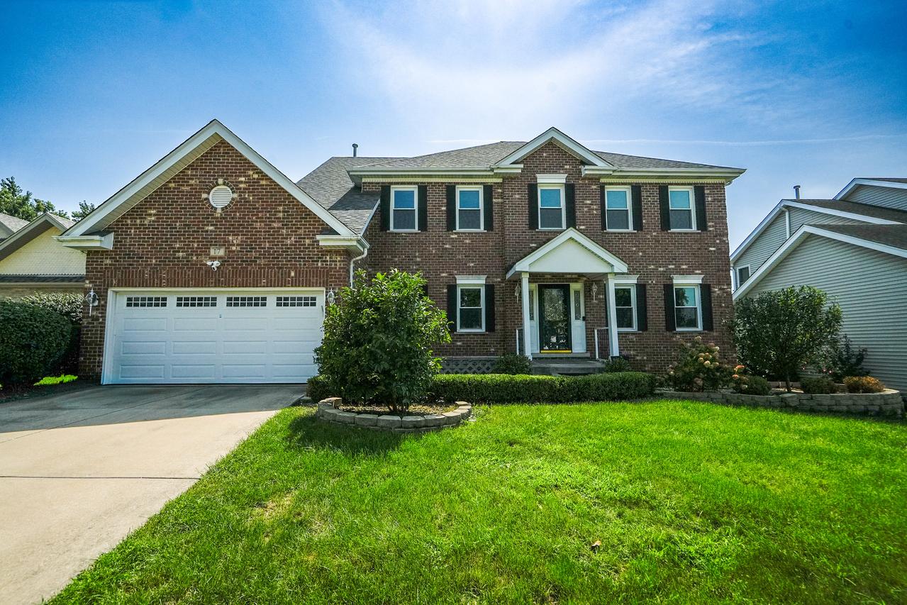 17 Chapel Hill Ct., Westmont, IL 60559