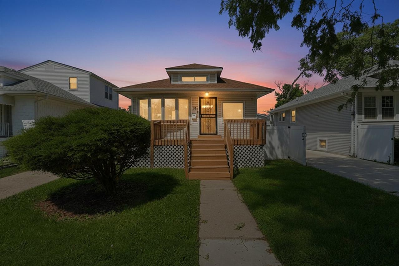 1426 S 18th Ave., Maywood, IL 60153