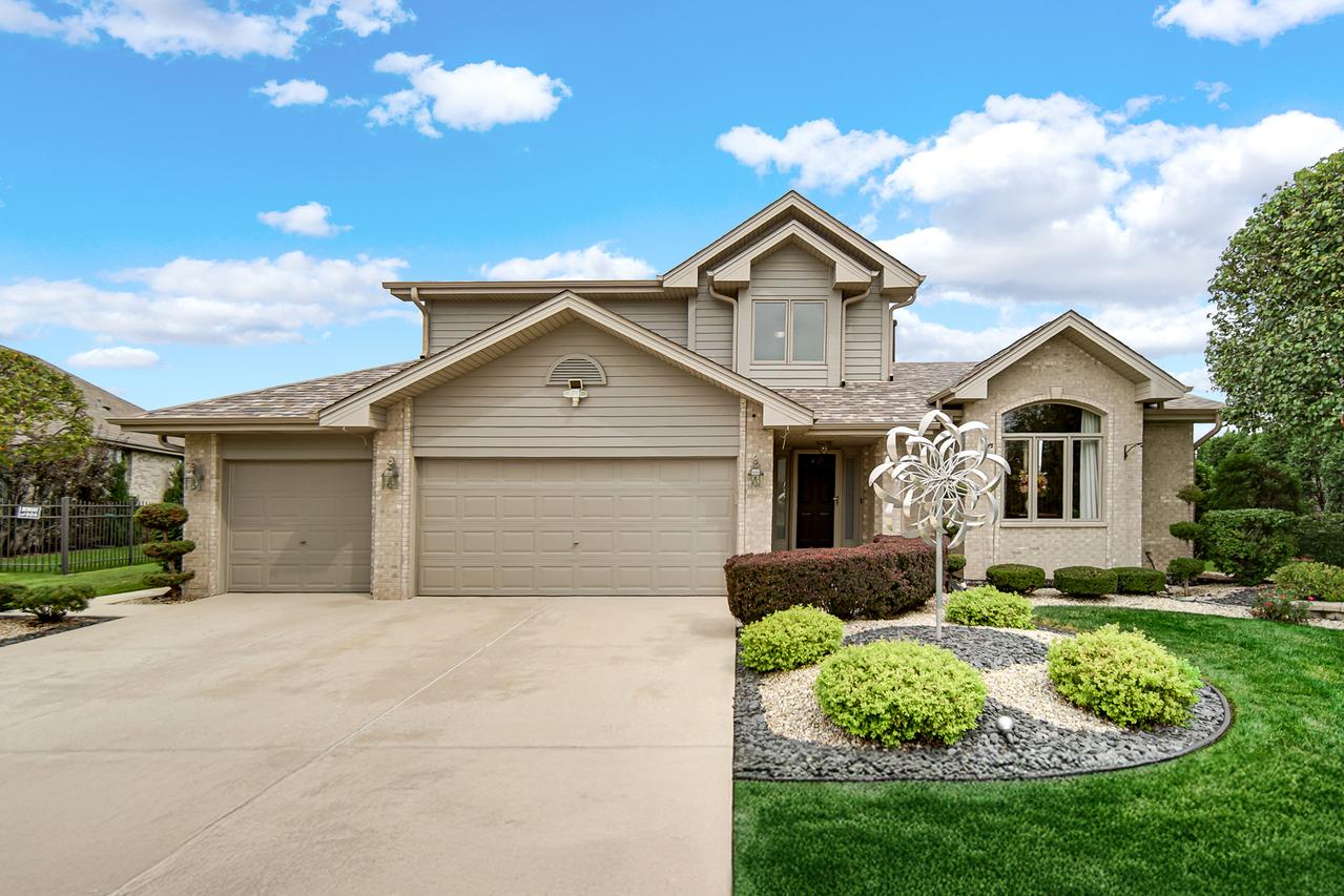 8544 Meadows Edge Tr., Tinley Park, IL 60487