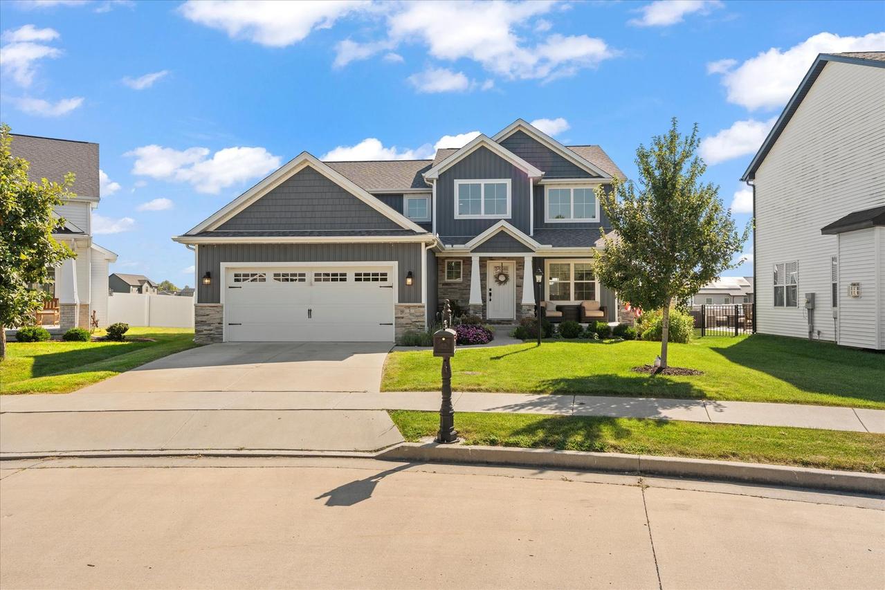 5 Woodland Ct., Monticello, IL 61856