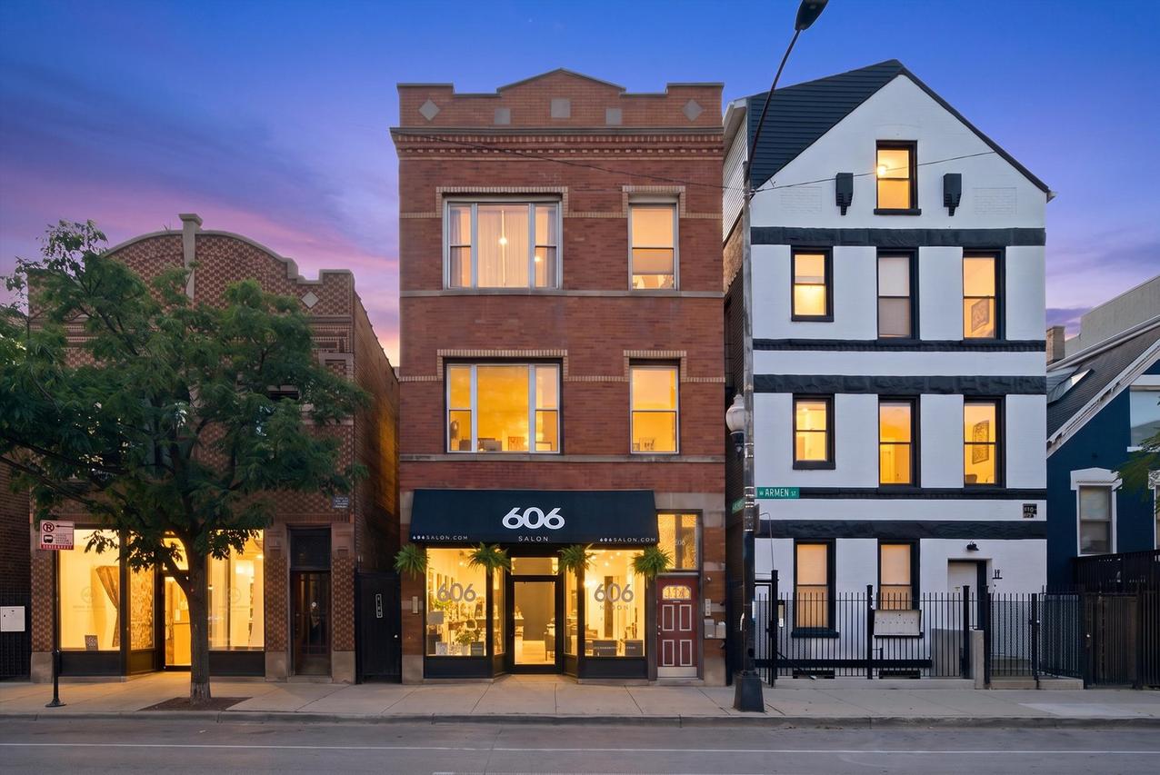 2100 N Damen Ave. #2R, Chicago, IL 60647