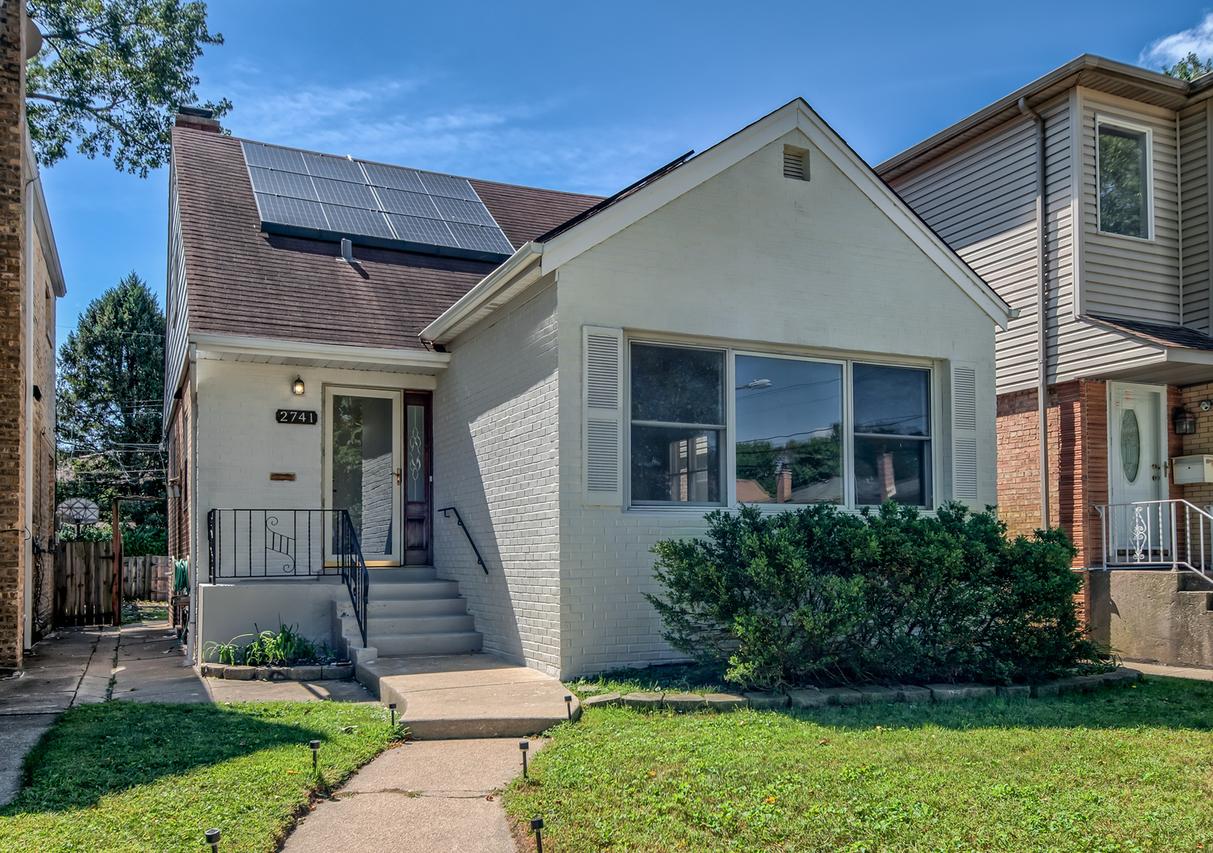 2741 W Chase Ave., Chicago, IL 60645