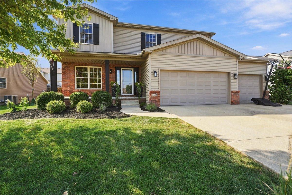1403 Kickapoo Creek Rd., Bloomington, IL 61705