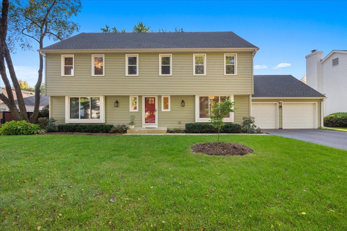 550 Longmeadow Cir., St. Charles, IL 60174