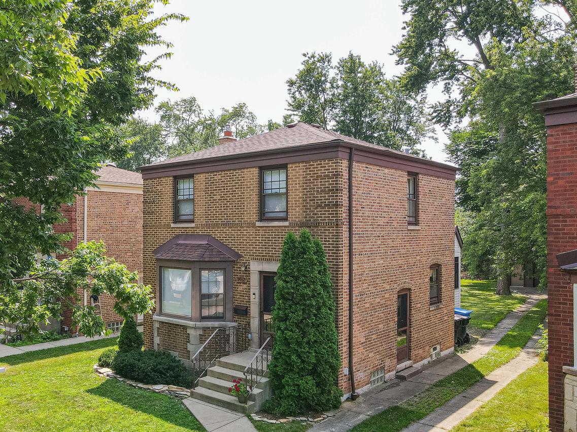 9932 S Maplewood Ave., Chicago, IL 60655