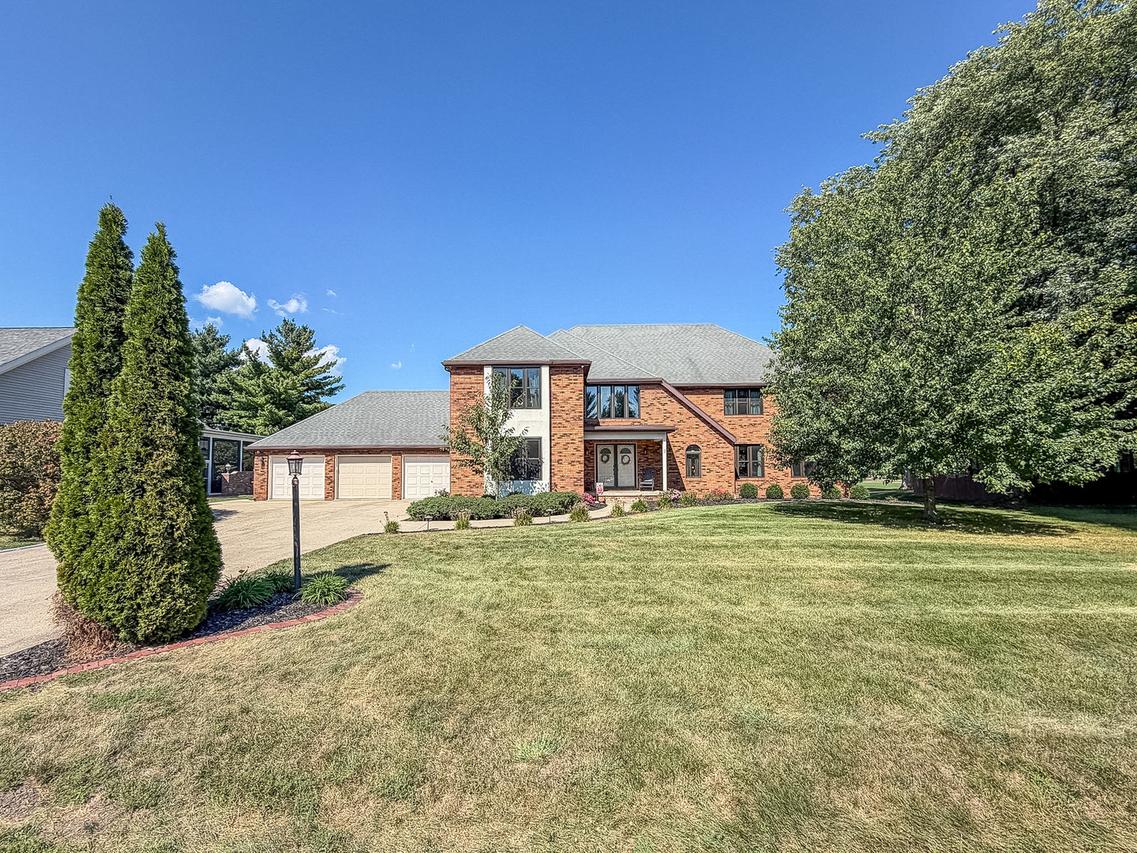 7 Pinehurst Dr., Mattoon, IL 61938