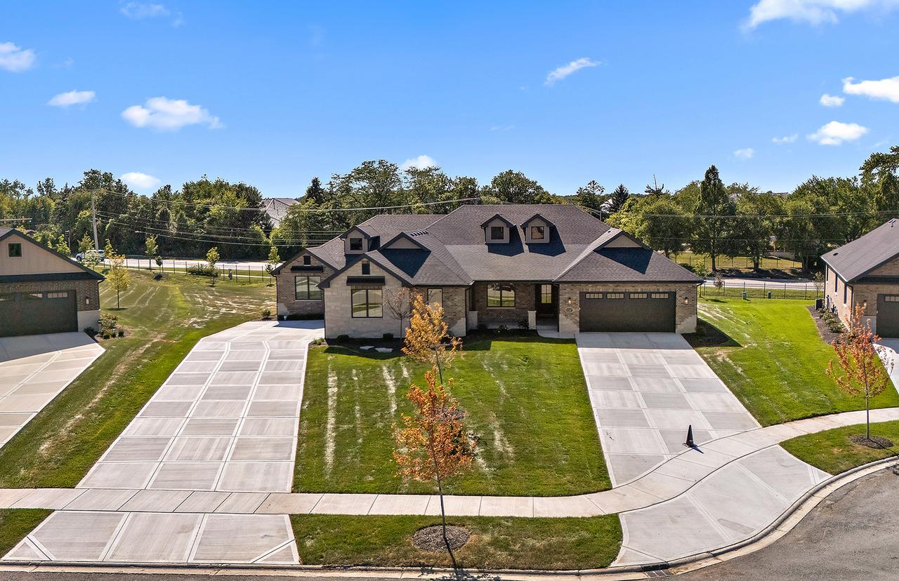 11167 Lizmore Ln., Orland Park, IL 60467