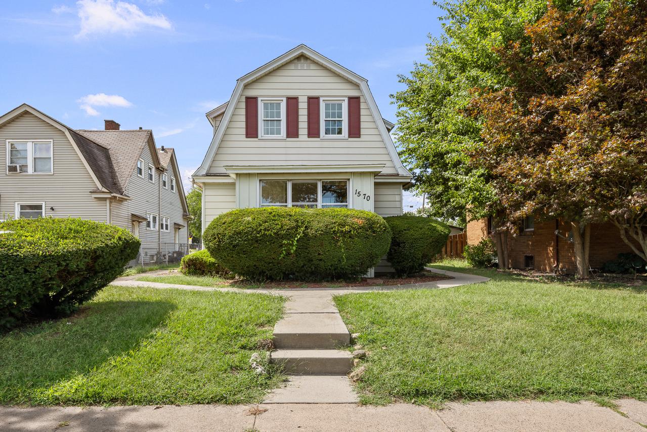 1570 43rd St., Rock Island, IL 61201
