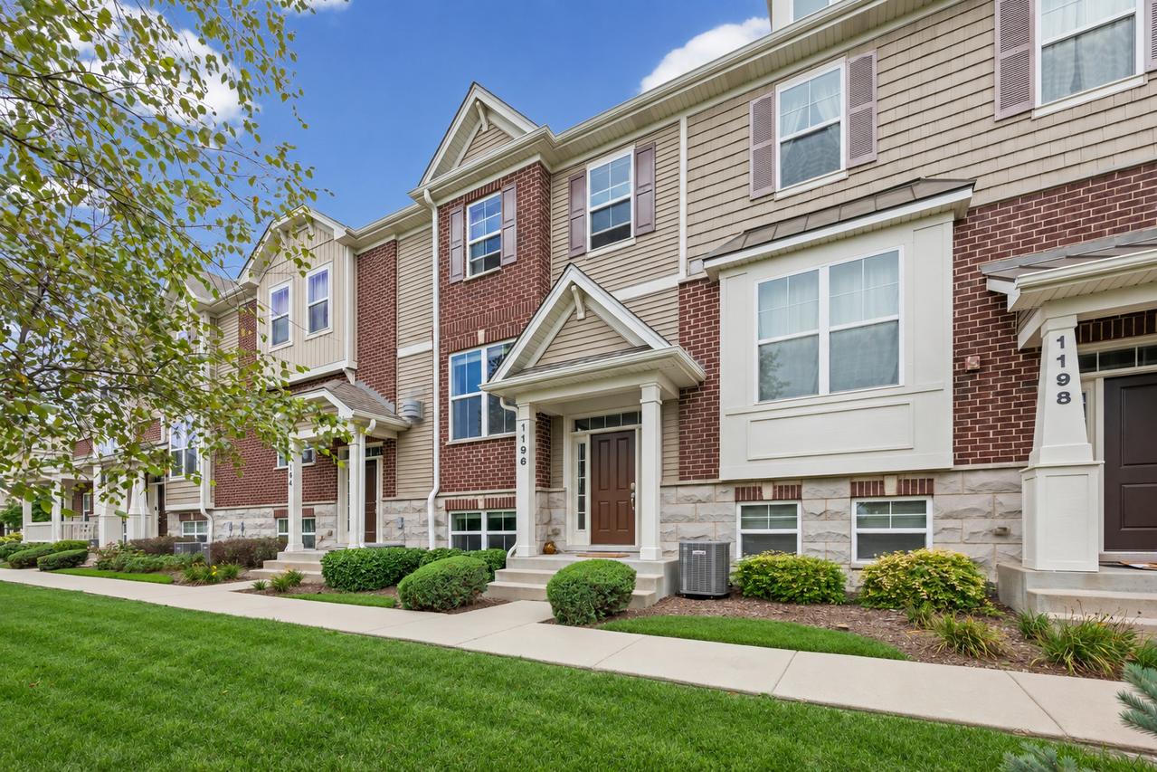 1196 Evergreen Ave., Des Plaines, IL 60016