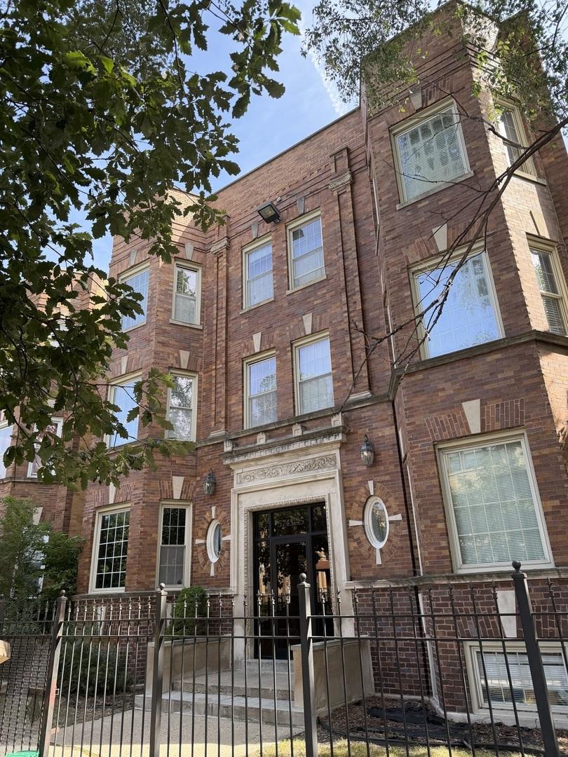 5743 S Calumet Ave. #3N, Chicago, IL 60637