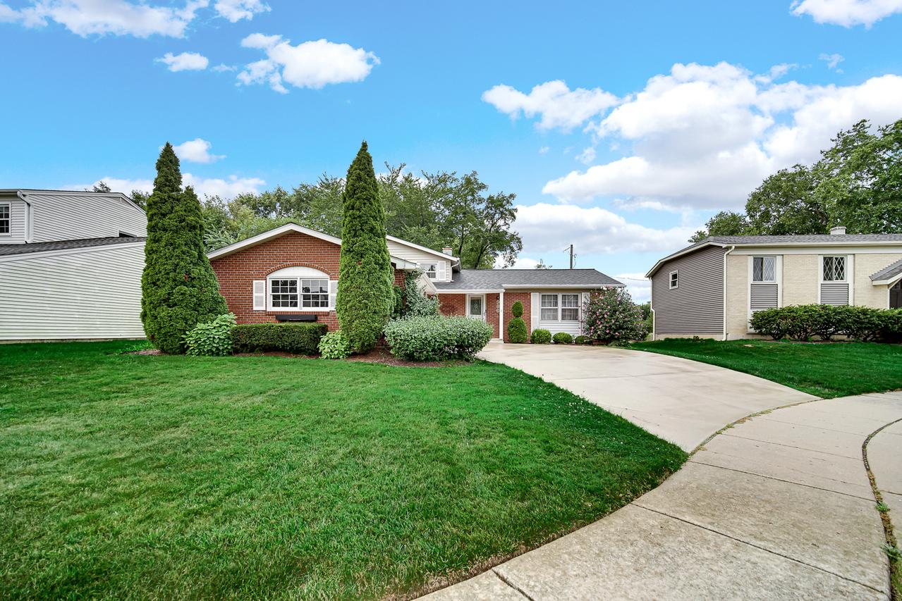 986 Harvard Ln., Buffalo Grove, IL 60089