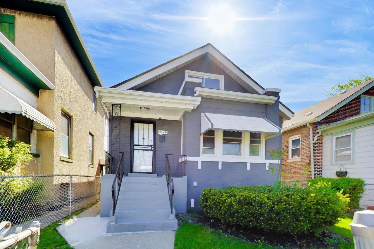 9549 S Calumet Ave., Chicago, IL 60628