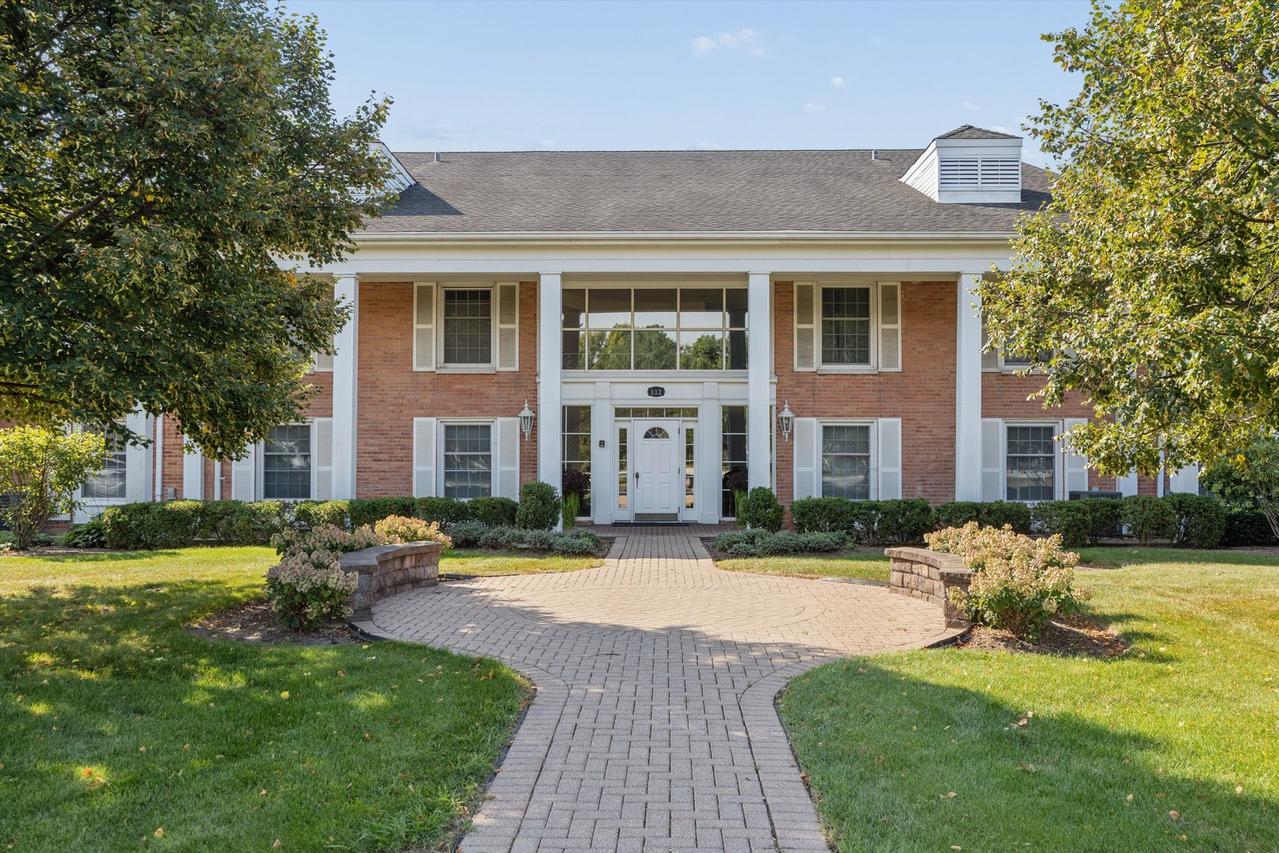 112 Carriage Way Dr. #110A, Burr Ridge, IL 60527