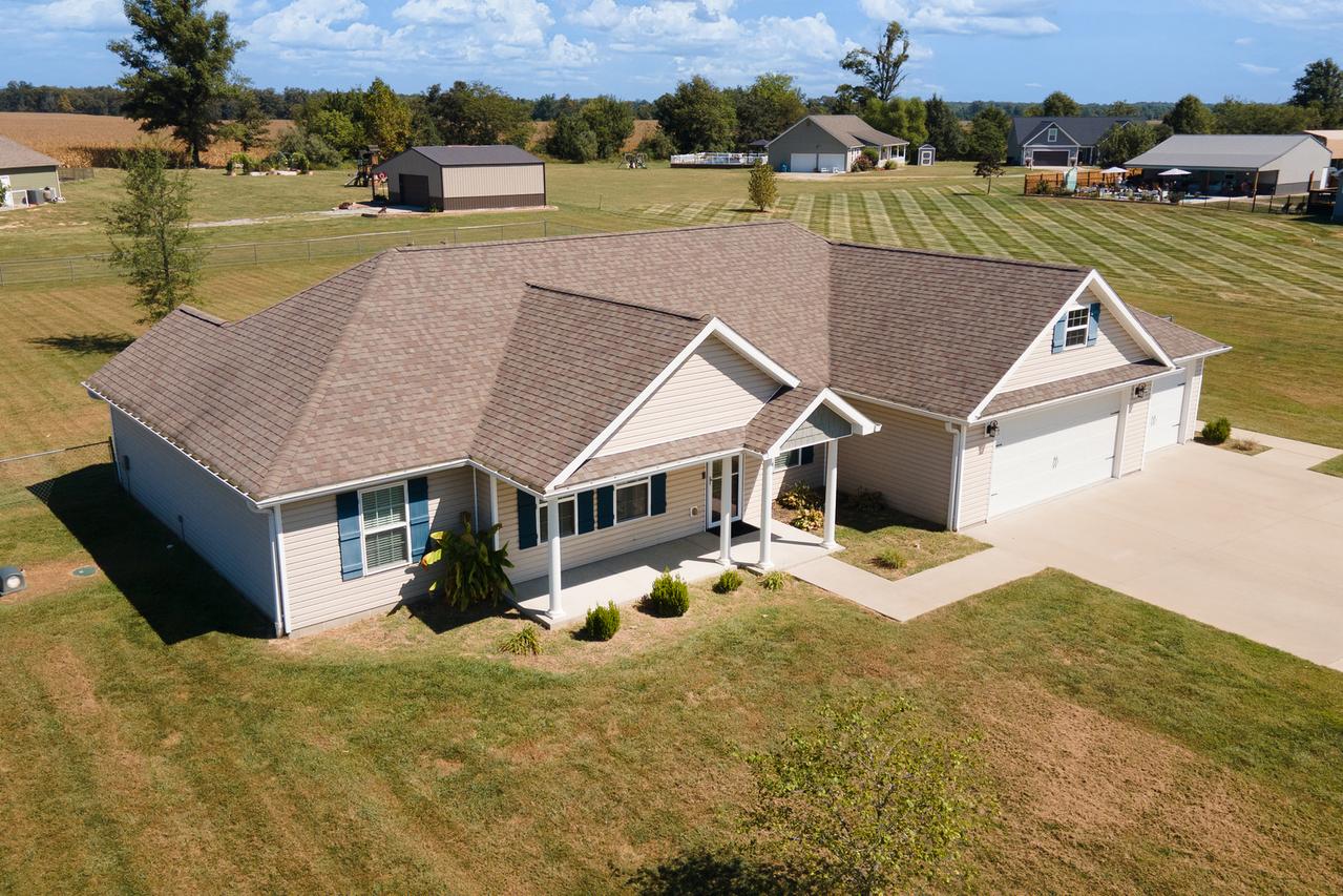 15730 Jadin Rd., Marion, IL 62959