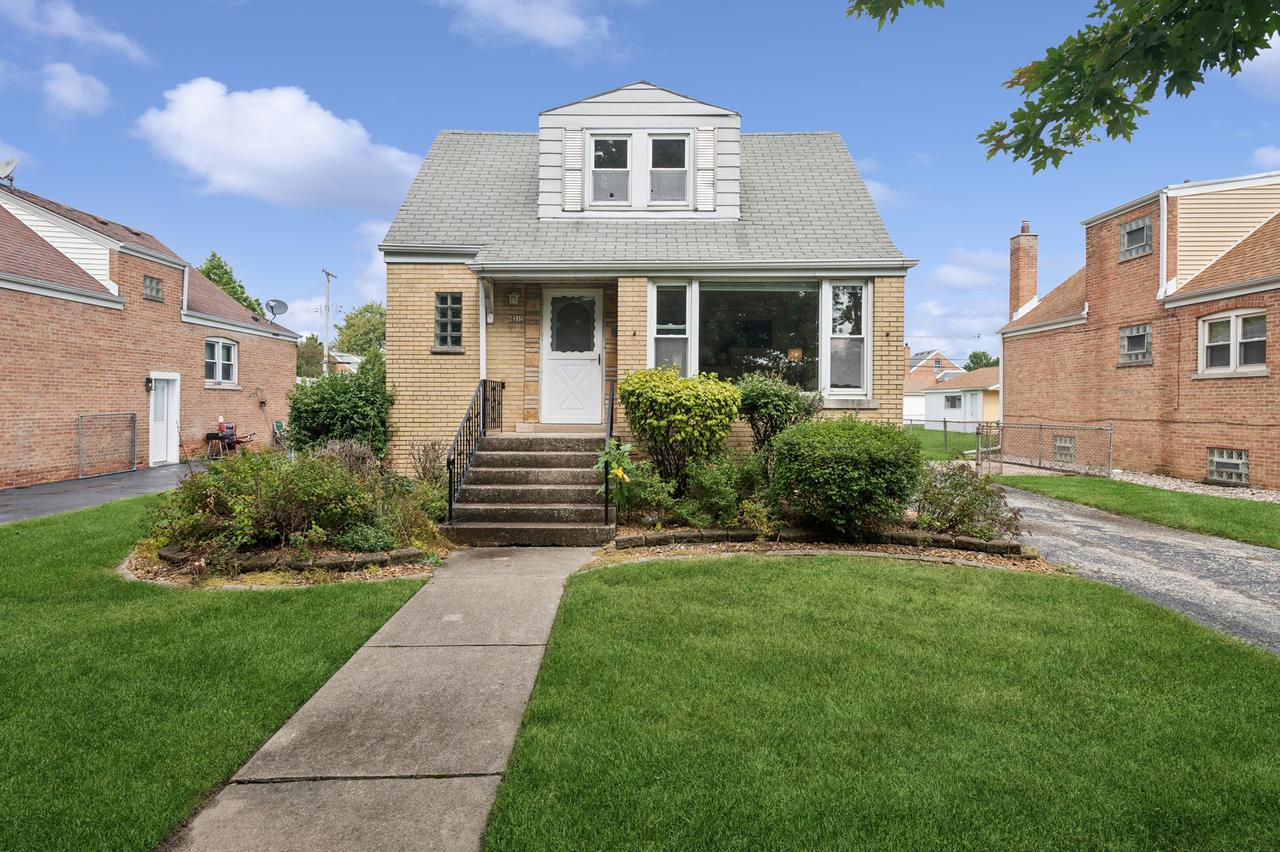 4312 W 109th St., Oak Lawn, IL 60453