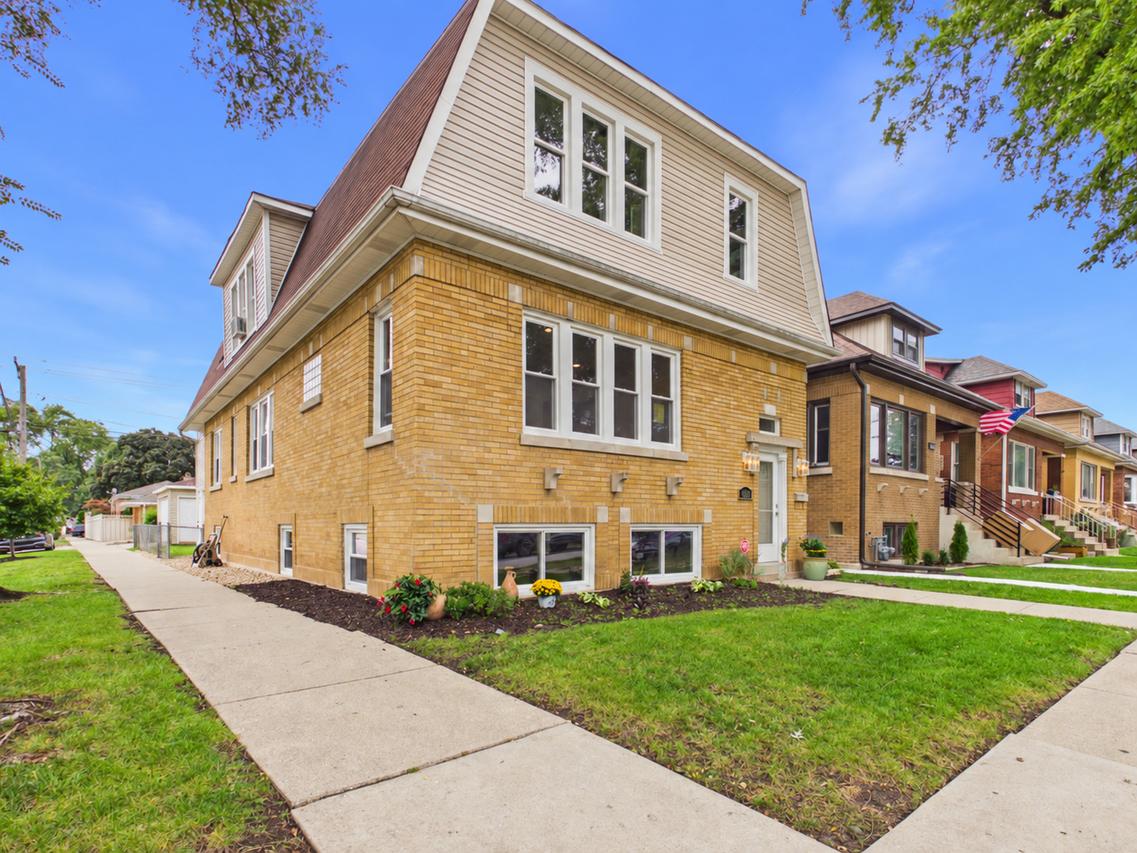 4200 N Oriole Ave., Norridge, IL 60706