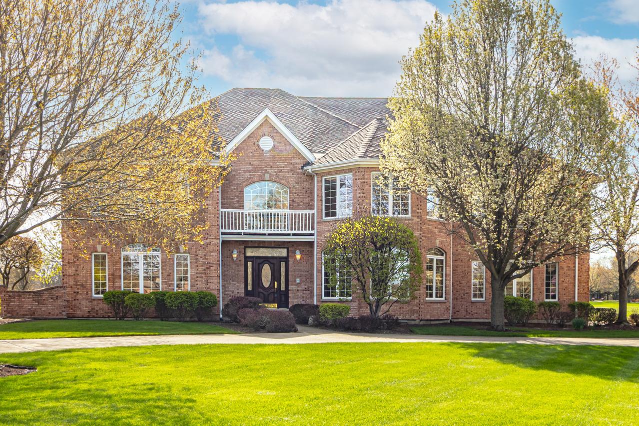 37181 N Fox Hill Dr., Wadsworth, IL 60083
