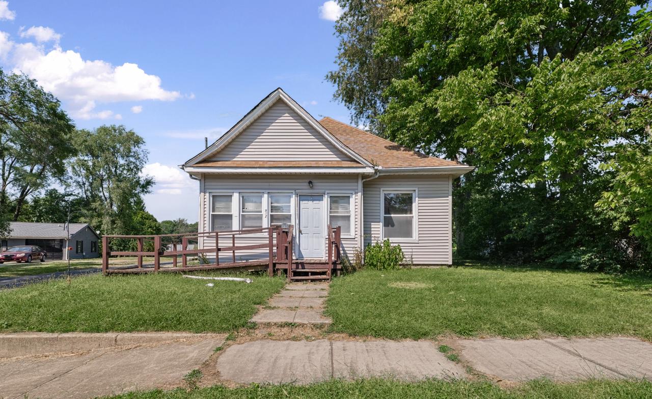 902 E Park St., Urbana, IL 61802