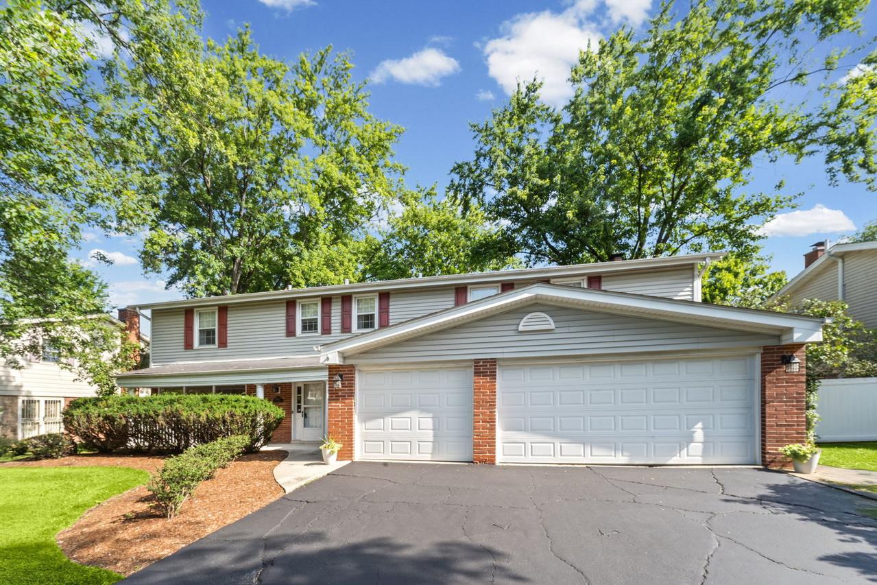 3822 Knight St., Glenview, IL 60025