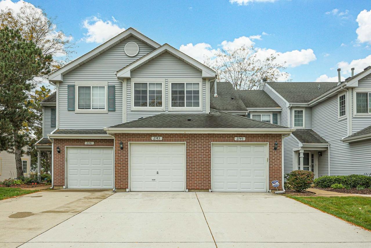 2745 Odlum Dr., Schaumburg, IL 60194
