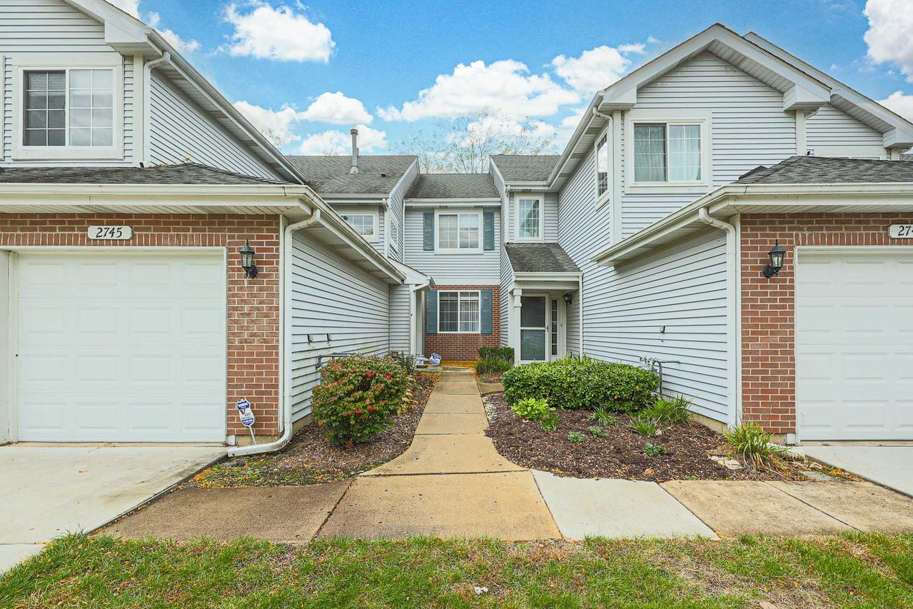 2745 Odlum Dr., Schaumburg, IL 60194