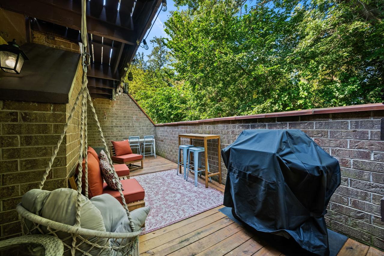 607 Kenneth Cir., Elgin, IL 60120